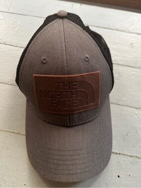 The North Face Brown & Black Gray Mesh Trucker Hat